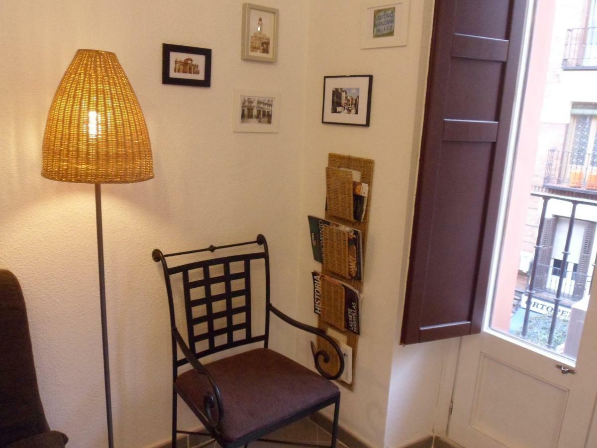 Apartamento Temporada Мадрид Екстер'єр фото